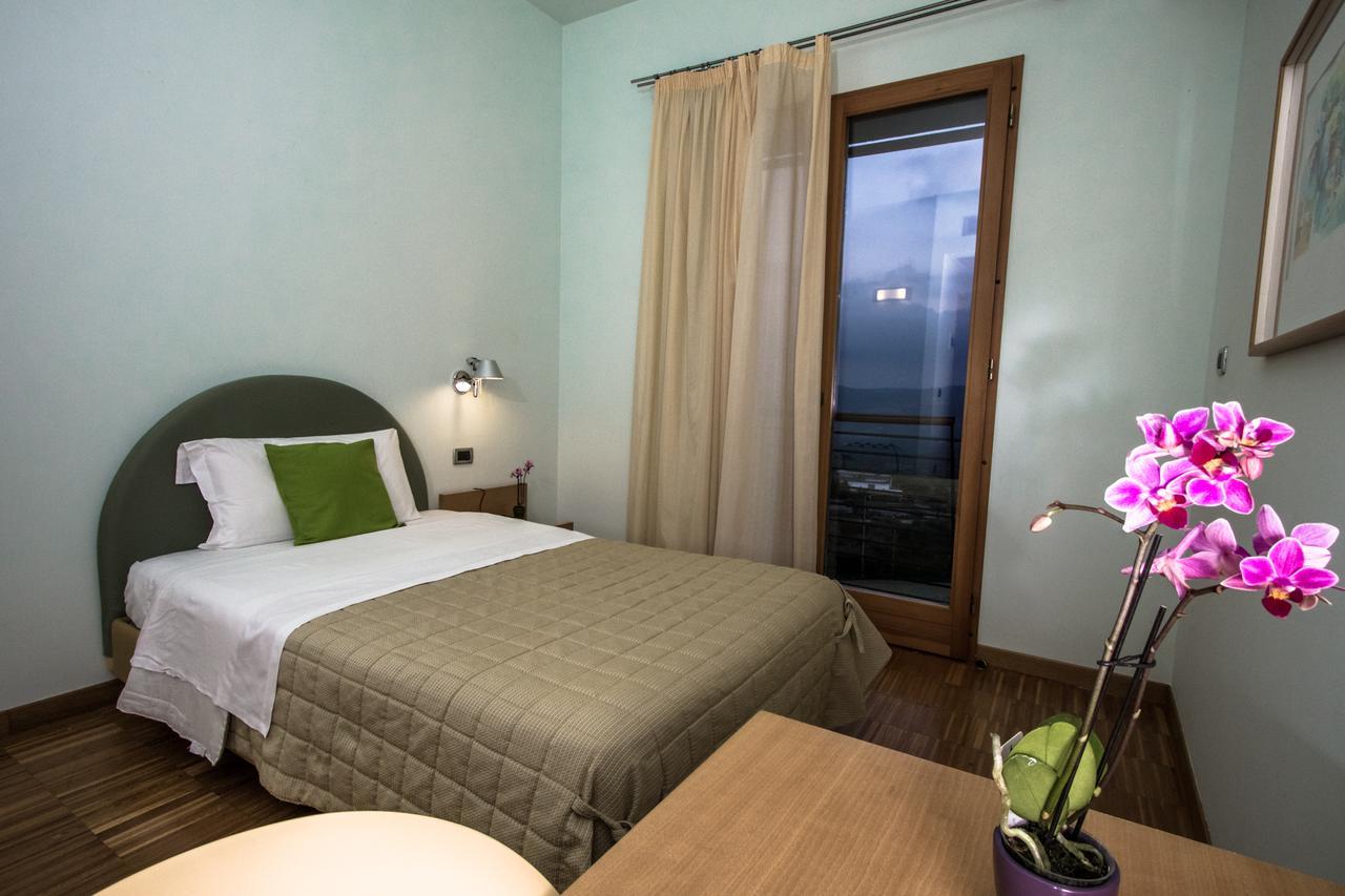 Grand Hotel Garden Barile Bilik gambar